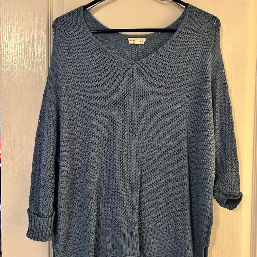 NWOT Eesome Oversized Blue Knit Sweater